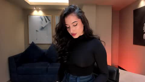 Snapshot of dominiquevega_ chatting on 03.05.25 Dominique online show from 03.05.25