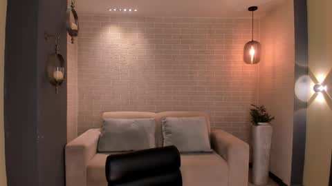 Snapshot of dominiquevega_ chatting on 01.10.26 Dominique online show from 01.10.26