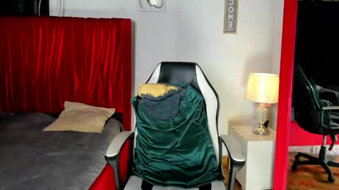 Snapshot of dominyck_ chatting on 05.31.26 dominyck_ online show from 05.31.26