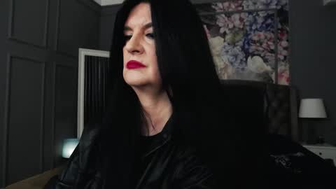 Dom Melisa online show from 10.20.25