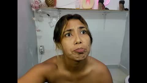 dona_tella online show from 06.03.26