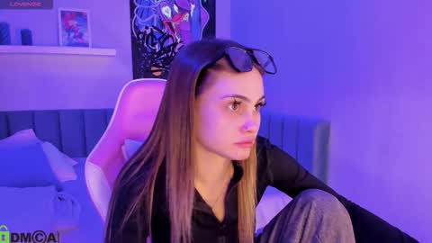 Snapshot of donna_potterr chatting on 12.14.25 donna potterr online show from 12.14.25