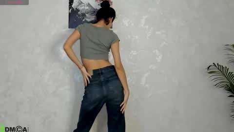 Aura online show from 11.21.25