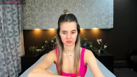 Donna On GMT2 Mon-Fri 3-9 AM online show from 12.20.24