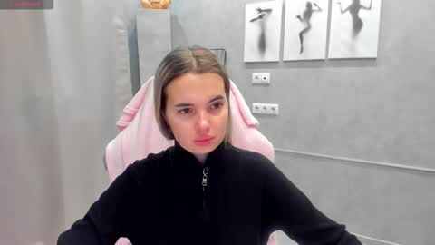 Snapshot of donnaaa_evans chatting on 03.08.26 Donna On GMT2 Mon-Fri 3-9 AM online show from 03.08.26