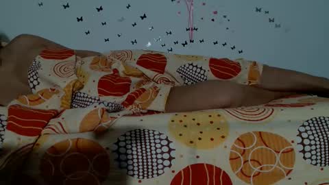 Snapshot of donnaconforme chatting on 01.06.25 Dona online show from 01.06.25