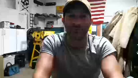 Snapshot of donniestone chatting on 10.14.25 donniestone online show from 10.14.25