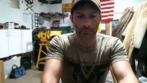 Snapshot of donniestone chatting on 11.04.25 donniestone online show from 11.04.25