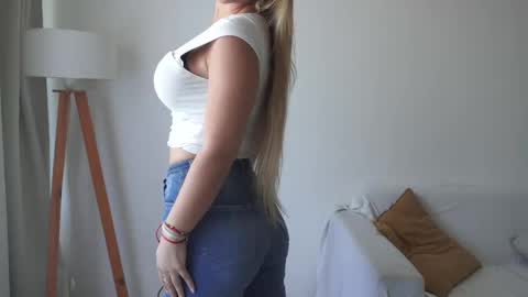 Donatella online show from 09.09.25