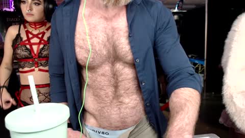 Snapshot of donnybasilisk chatting on 02.02.25 Donny online show from 02.02.25