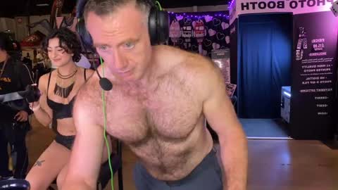 Snapshot of donnybasilisk chatting on 10.19.25 Donny online show from 10.19.25