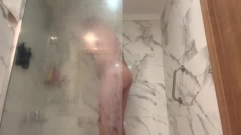 Snapshot of donnylove69 chatting on 10.15.25 Panties and stockings tranny online show from 10.15.25