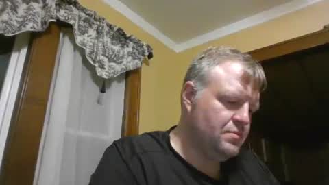 Snapshot of donseanh chatting on 11.02.25 The Don online show from 11.02.25