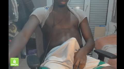 Snapshot of doomdrag3 chatting on 11.22.25 doomdrag3 online show from 11.22.25