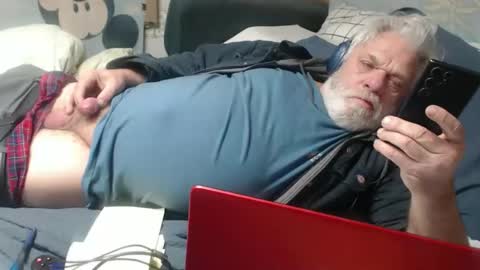 Snapshot of doouugcumming chatting on 01.11.26 cummingdoouug online show from 01.11.26