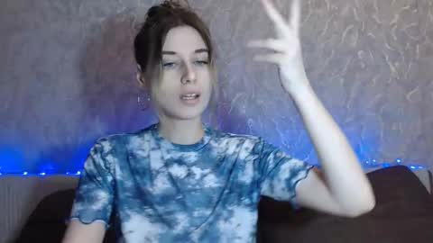 Snapshot of dora_blue_eyed chatting on 02.12.25 Dora online show from 02.12.25