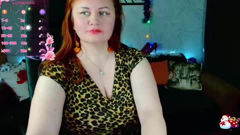 Snapshot of doraross chatting on 12.13.24 Dora online show from 12.13.24