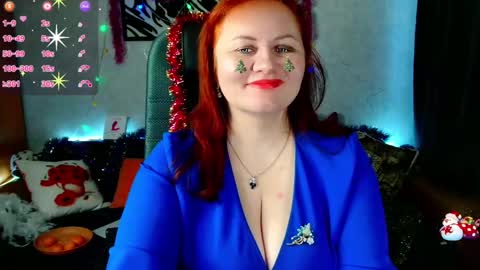 Snapshot of doraross chatting on 12.30.24 Dora online show from 12.30.24