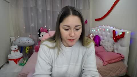 Snapshot of dorasuun chatting on 02.02.25 dorasuun online show from 02.02.25