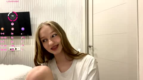 Snapshot of doreathagustave chatting on 05.14.26 Anika online show from 05.14.26