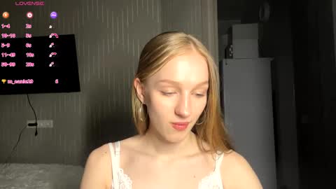 Snapshot of doreathagustave chatting on 05.16.26 Anika online show from 05.16.26