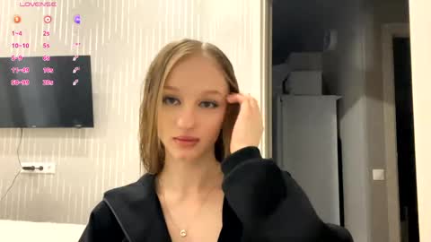 Snapshot of doreathagustave chatting on 06.07.26 Anika online show from 06.07.26