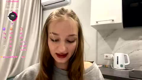 Snapshot of doreathagustave chatting on 06.15.26 Anika online show from 06.15.26