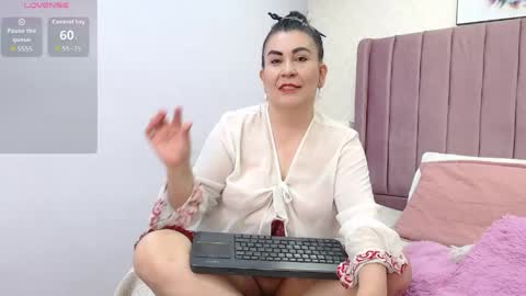 Anny online show from 04.25.26