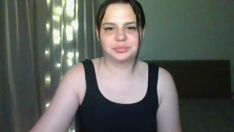 Snapshot of dori_cutie chatting on 06.17.26 dori_cutie online show from 06.17.26