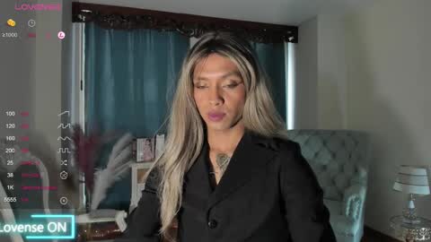 Nicolle online show from 03.06.25