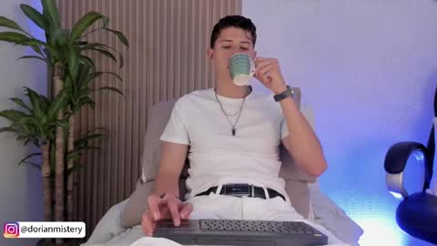 dorian_mystery online show from 09.30.25