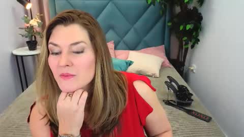 Snapshot of doriana_gray chatting on 12.04.25 doriana_gray online show from 12.04.25