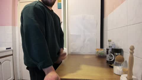 Snapshot of doriancretu95 chatting on 12.20.24 menu below online show from 12.20.24