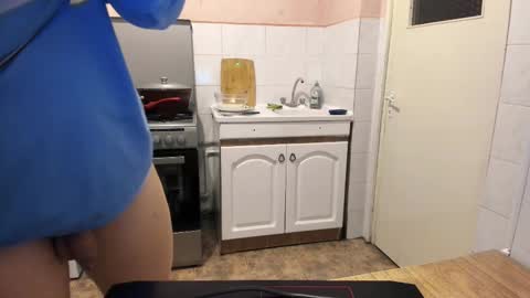 Snapshot of doriancretu95 chatting on 02.13.25 menu below online show from 02.13.25