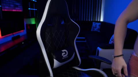 Dorian Reyes online show from 02.07.25