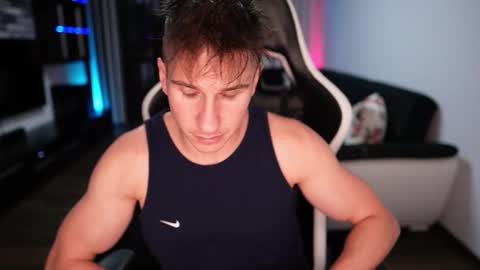 Dorian Reyes online show from 10.05.25