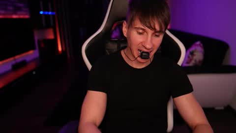 Dorian Reyes online show from 10.13.25