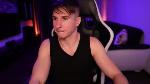 Dorian Reyes online show from 10.20.25