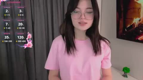 Snapshot of doris_lewis chatting on 11.09.25 Maria online show from 11.09.25