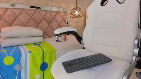 Snapshot of dorothy_vegga chatting on 01.14.25 DOROTHY online show from 01.14.25