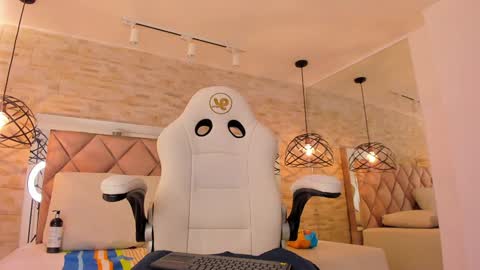 Snapshot of dorothy_vegga chatting on 01.17.25 DOROTHY online show from 01.17.25