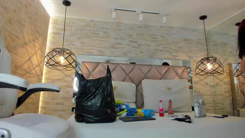 Snapshot of dorothy_vegga chatting on 01.23.25 DOROTHY online show from 01.23.25