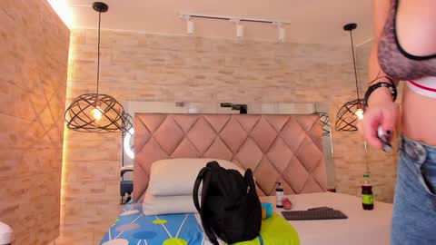 Snapshot of dorothy_vegga chatting on 01.24.25 DOROTHY online show from 01.24.25