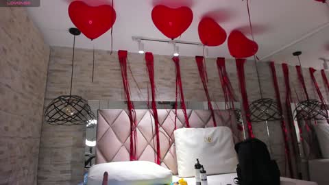 Snapshot of dorothy_vegga chatting on 02.08.25 DOROTHY online show from 02.08.25