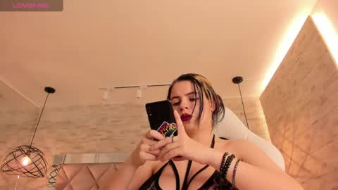 Snapshot of dorothy_vegga chatting on 03.11.25 DOROTHY online show from 03.11.25