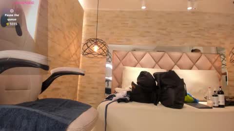 Snapshot of dorothy_vegga chatting on 10.03.25 DOROTHY online show from 10.03.25