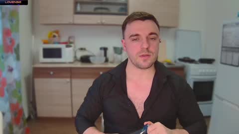 Snapshot of dosilasa chatting on 12.19.24 Sasha online show from 12.19.24