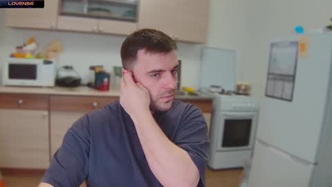 Snapshot of dosilasa chatting on 01.21.25 Sasha online show from 01.21.25