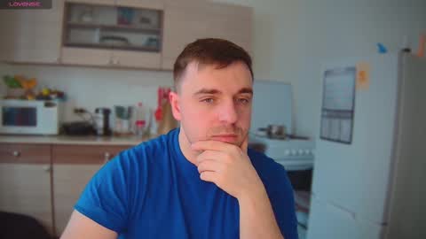 Snapshot of dosilasa chatting on 02.23.25 Sasha online show from 02.23.25