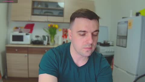 Snapshot of dosilasa chatting on 03.10.25 Sasha online show from 03.10.25